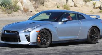 NISSAN GT-R 2018