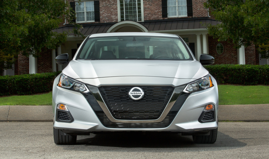 NISSAN Altima 2019